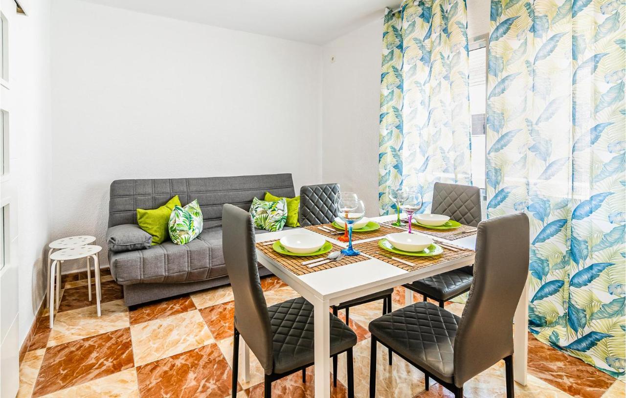 Beautiful Apartment In Cordoba With Kitchenette Ngoại thất bức ảnh
