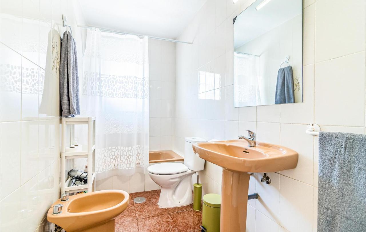 Beautiful Apartment In Cordoba With Kitchenette Ngoại thất bức ảnh