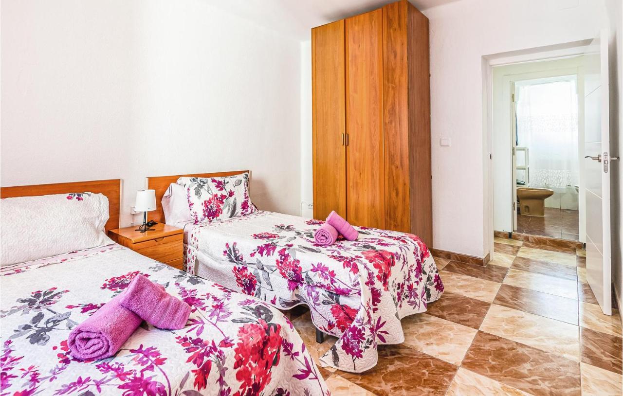 Beautiful Apartment In Cordoba With Kitchenette Ngoại thất bức ảnh